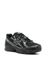 New Balance 740 | Black |